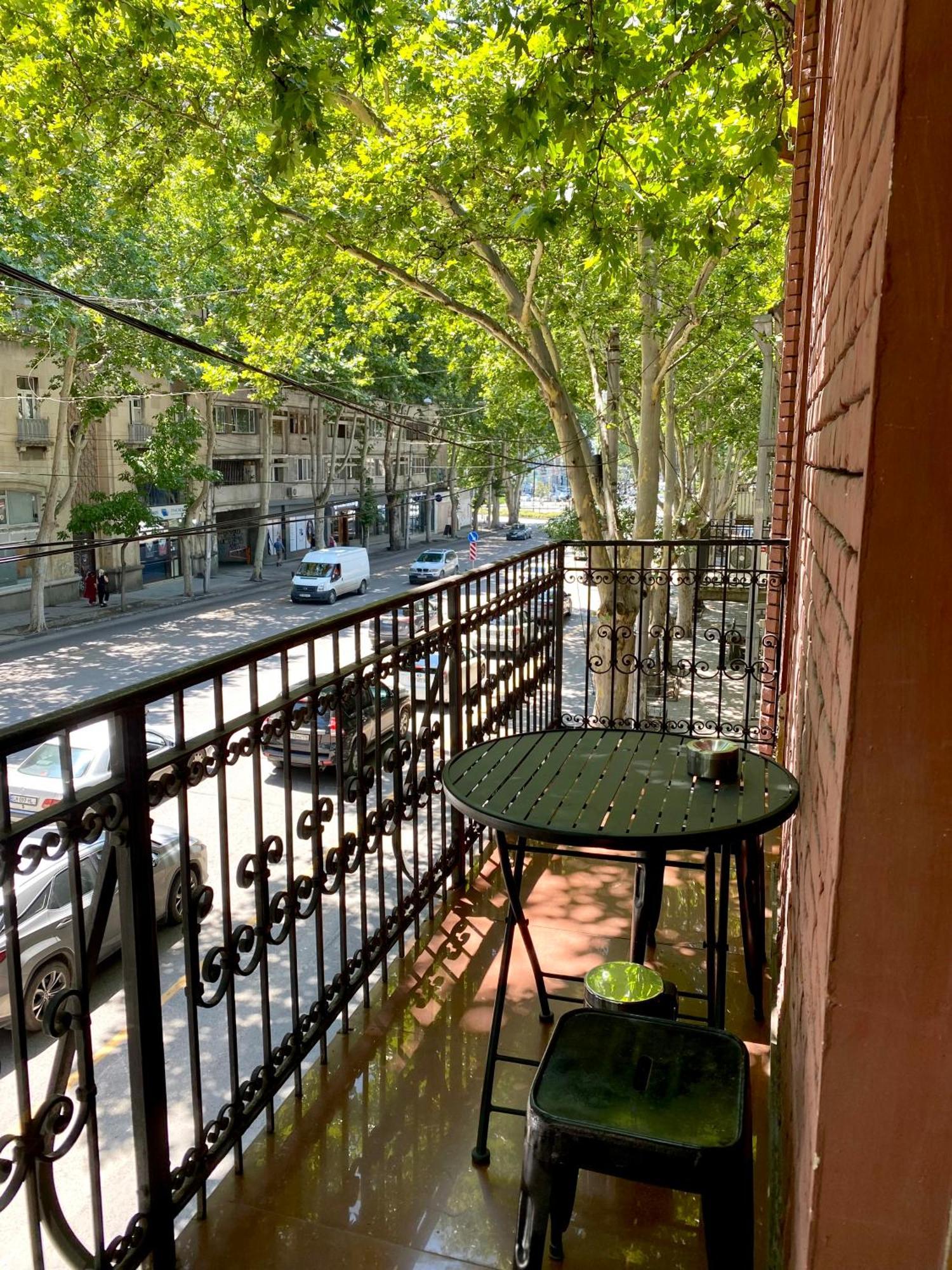 Queen Hostel Tbilisi Eksteriør bilde